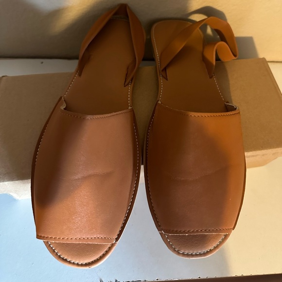 Woman sling back peep toe sandals - Picture 1 of 4